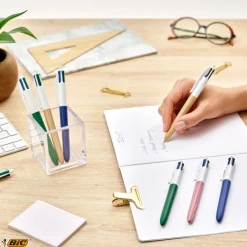 BIC 4 Couleurs Bois - Stylo à bille 4 couleurs effet bois - disponible dans différentes couleurs