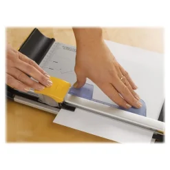 Fellowes NEUTRON PLUS - Rogneuse / coupeuse A4 - coupe 10 feuilles