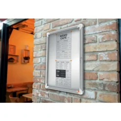 Nobo - Vitrine d'affichage - 4 feuilles A4 - surface magnetique - porte battante - 49,3 x 66,7 x 4,3 cm