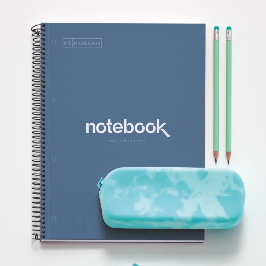 Notebook Emotions, Couverture rigide, A4, lignes horizontales 7 mm, 120 feuilles de 5 couleurs, Miquelrius, Marine.