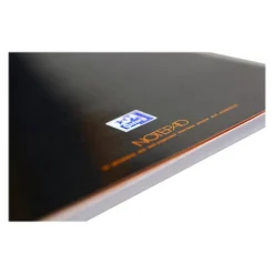 Oxford International - Bloc notes - A4 - 160 pages - petits carreaux - perforé